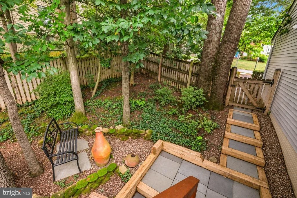 Photo of 118 SUMMIT HALL ROAD