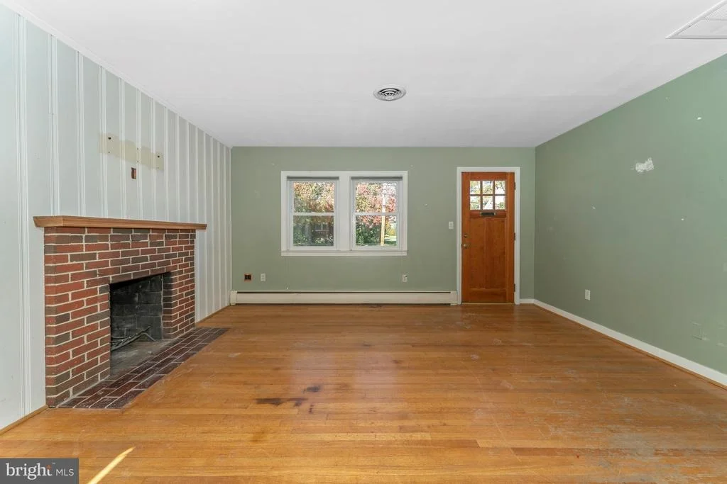 Photo of 406 LEE PLACE