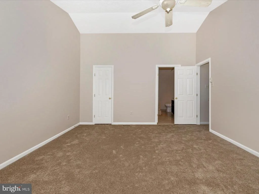 Photo of 112 BOOKHAM LANE