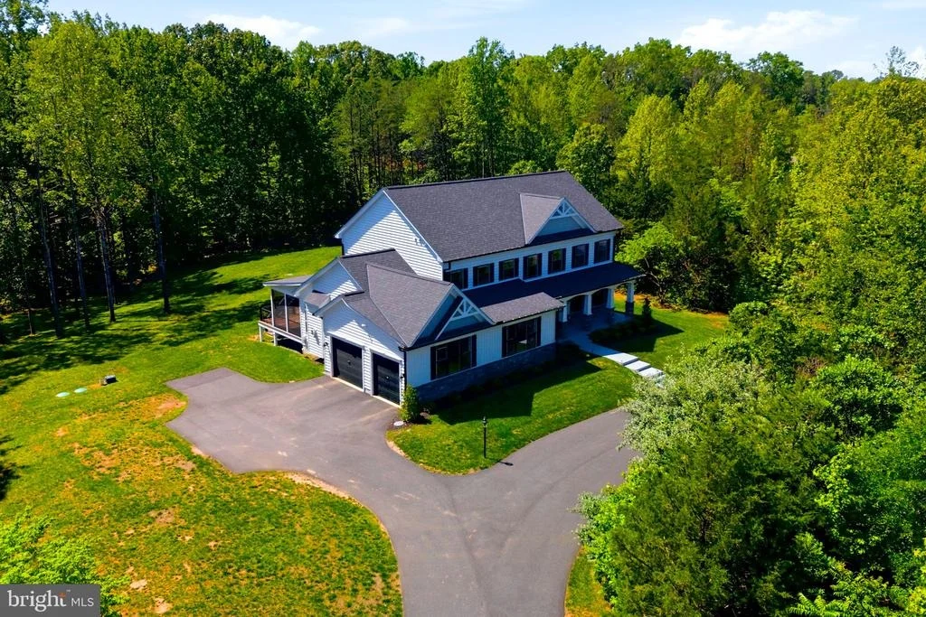 Photo of 301 KINGDOM DRIVE