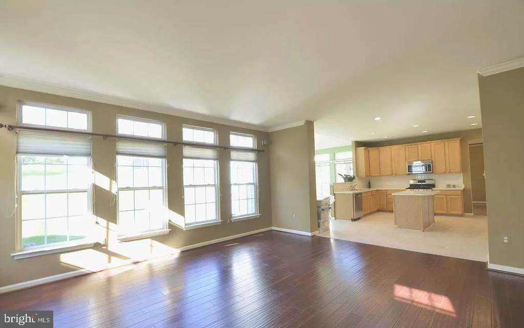 Photo of 19312 PLUMMER DRIVE
