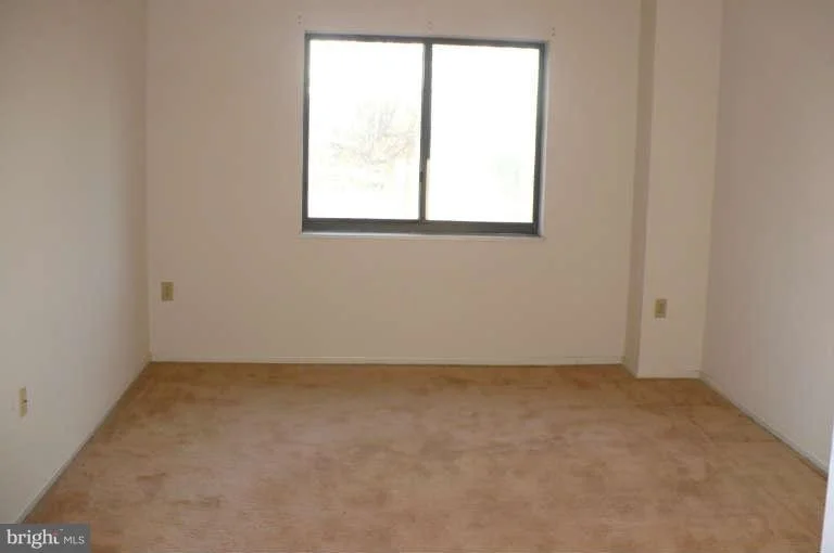 Photo of Unit 2305 at 15107 INTERLACHEN DRIVE
