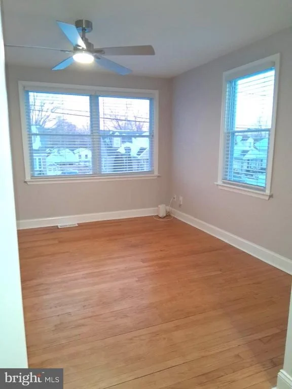 Photo of 1225 LANDOVER ROAD