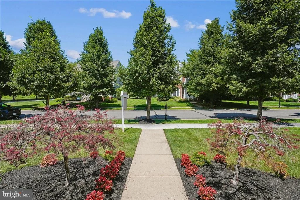 Photo of 41305 WINDYBUSH DRIVE