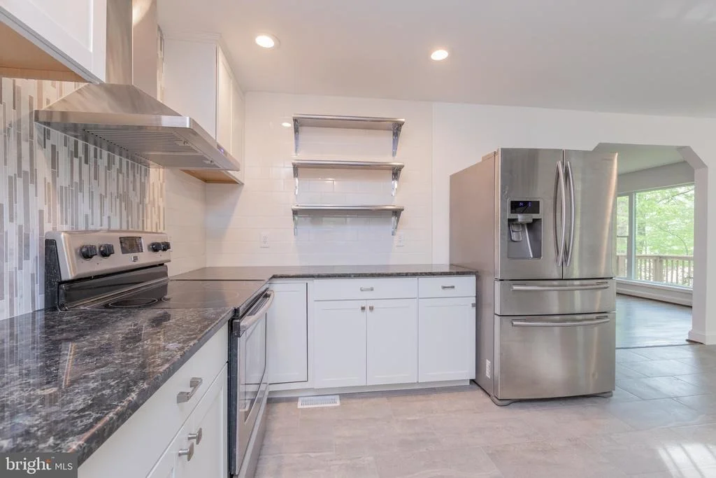 Photo of 2240 GREENVALLEY DRIVE