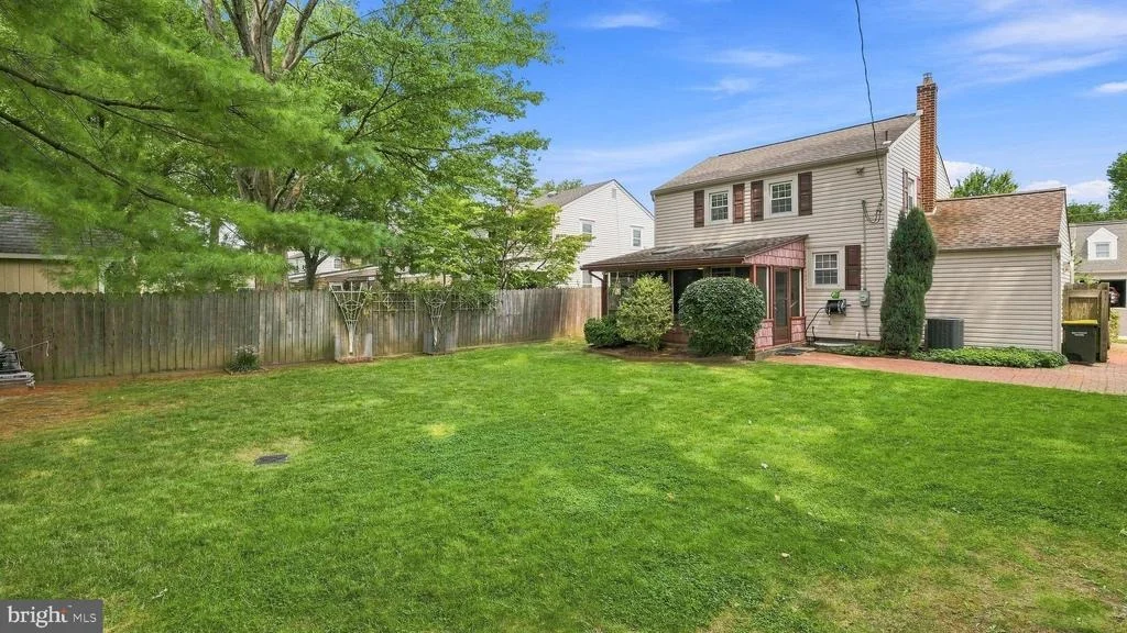 Photo of 424 EVANS AVENUE