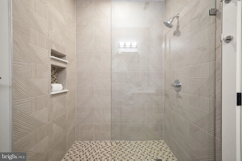 Photo of 8615 ACORN CIRCLE