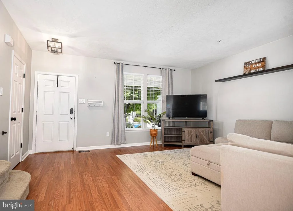 Photo of 283 CHERRY TREE SQUARE