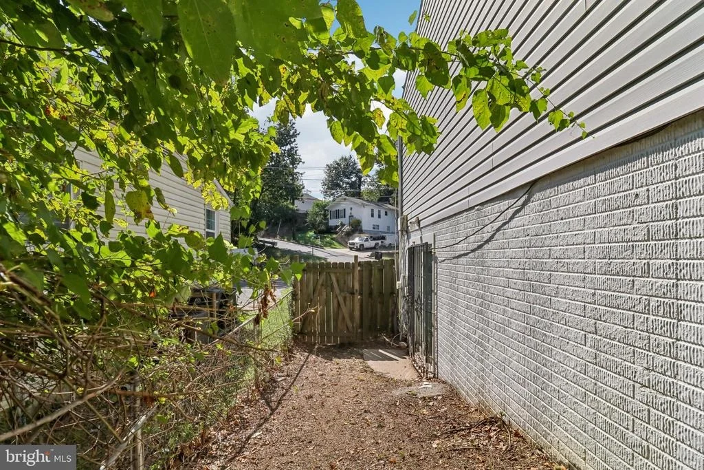 Photo of 1000 UTE WAY
