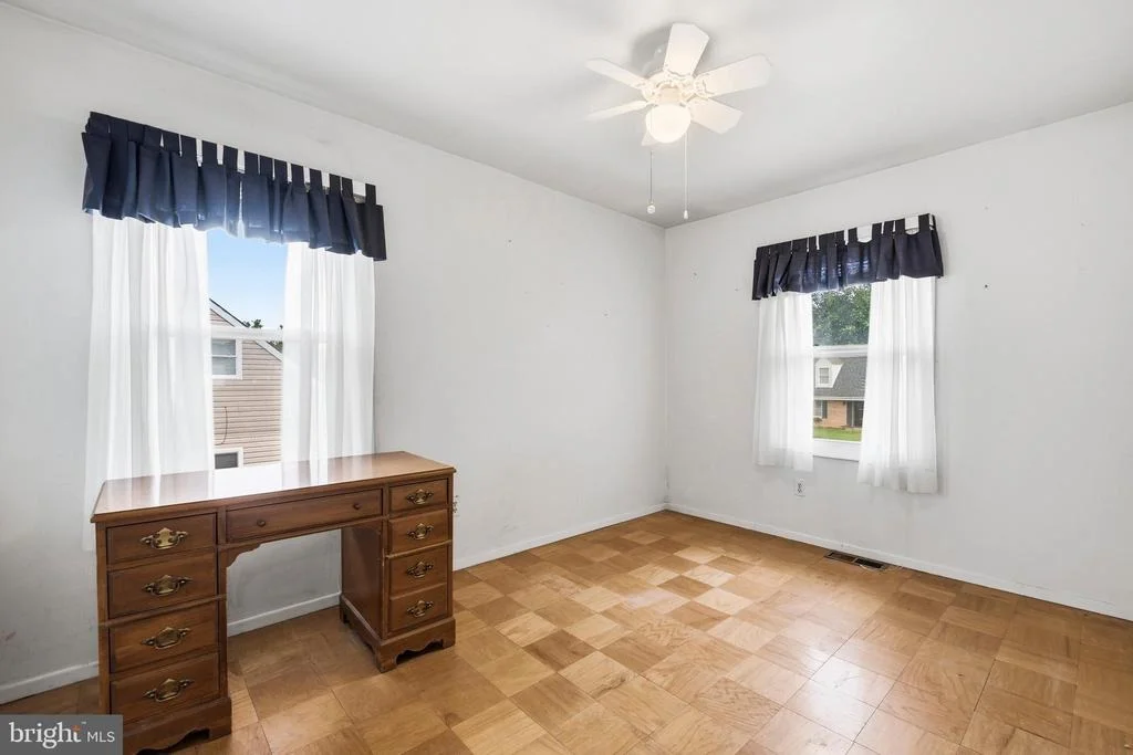 Photo of 215 COMPTON ROAD
