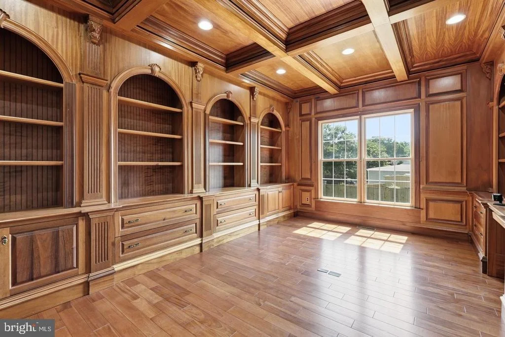 Photo of 8813 OAK LEAF DRIVE