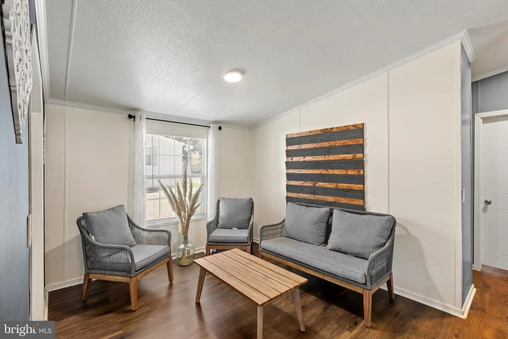 Photo of 43 MIDWAY AVENUE