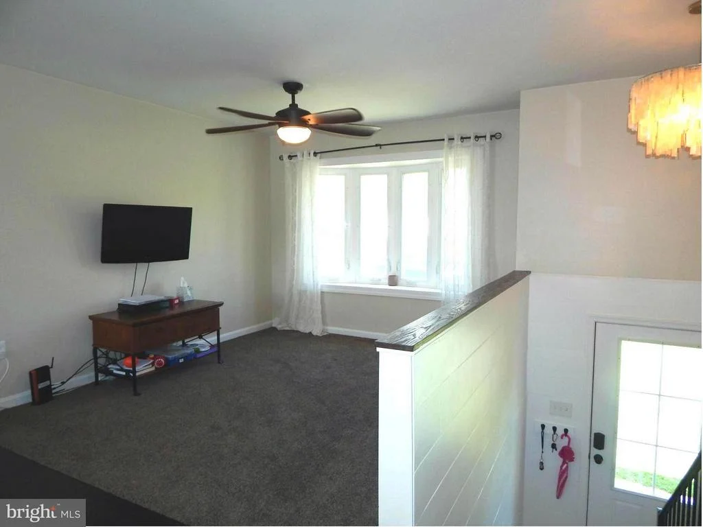Photo of 107 PINEVIEW AVENUE