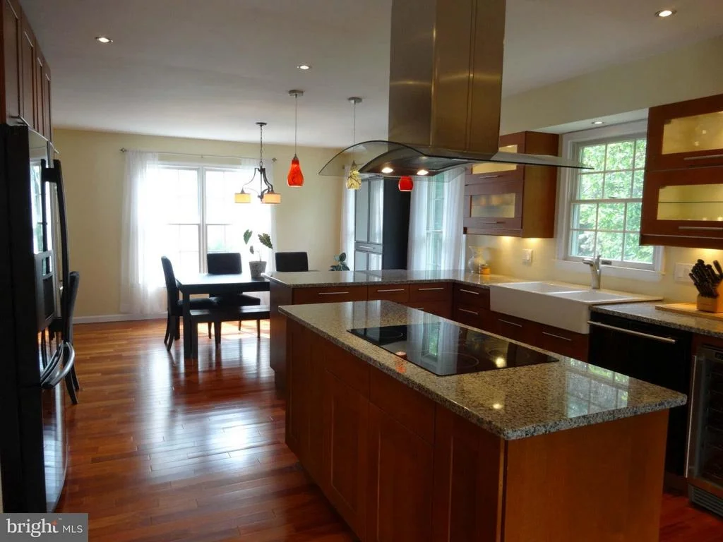 Photo of 1030 CHINABERRY DRIVE