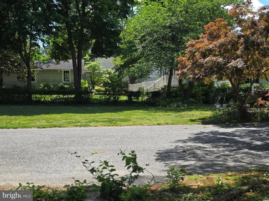 Photo of 145 EDGEWATER DRIVE