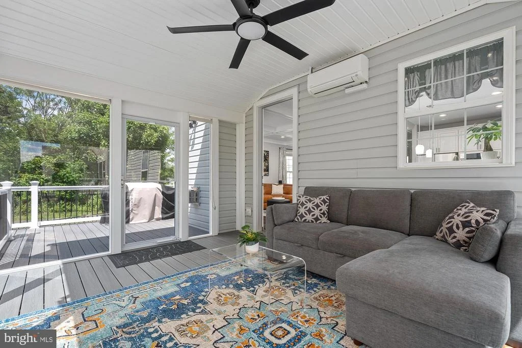 Photo of 821 BENTGRASS DRIVE