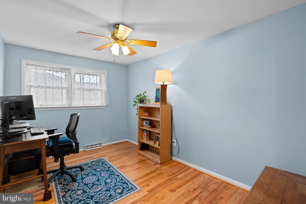Photo of 423 NEEPIER ROAD