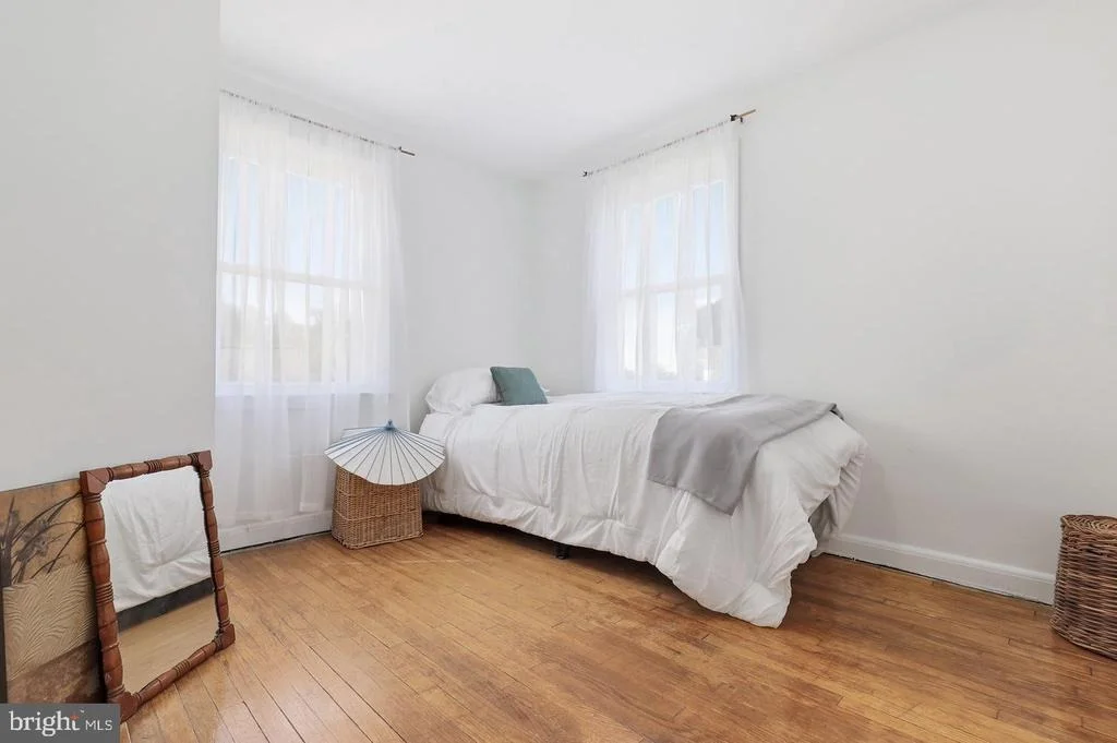 Photo of 7 LODGE ROAD