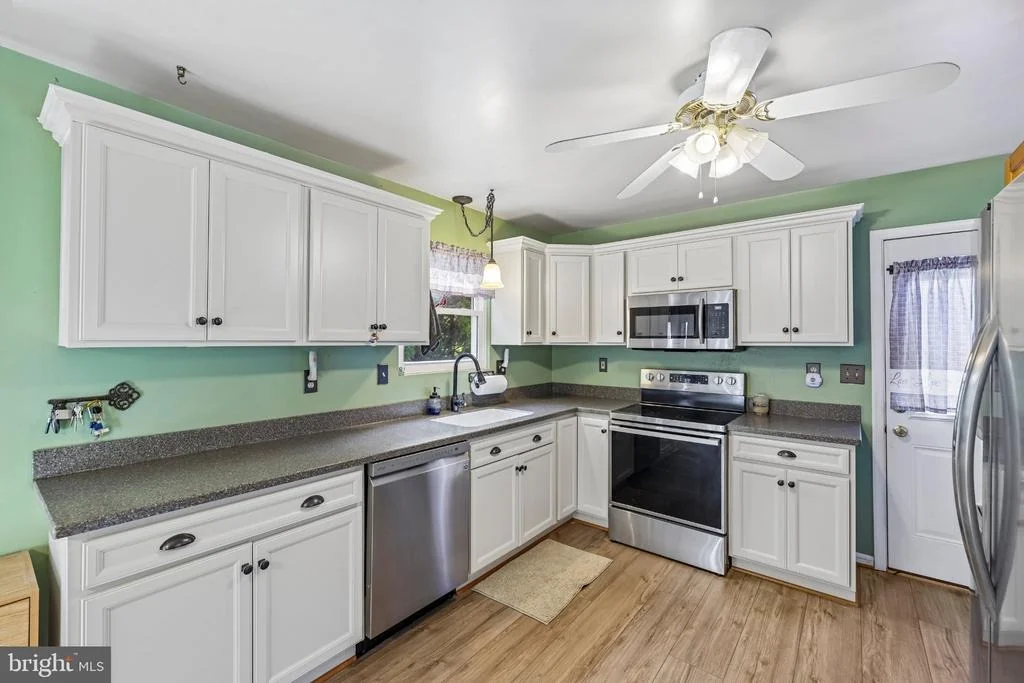 Photo of 413 BABYLON COURT