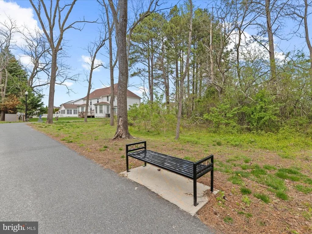 Photo of 200 W SHORE DRIVE