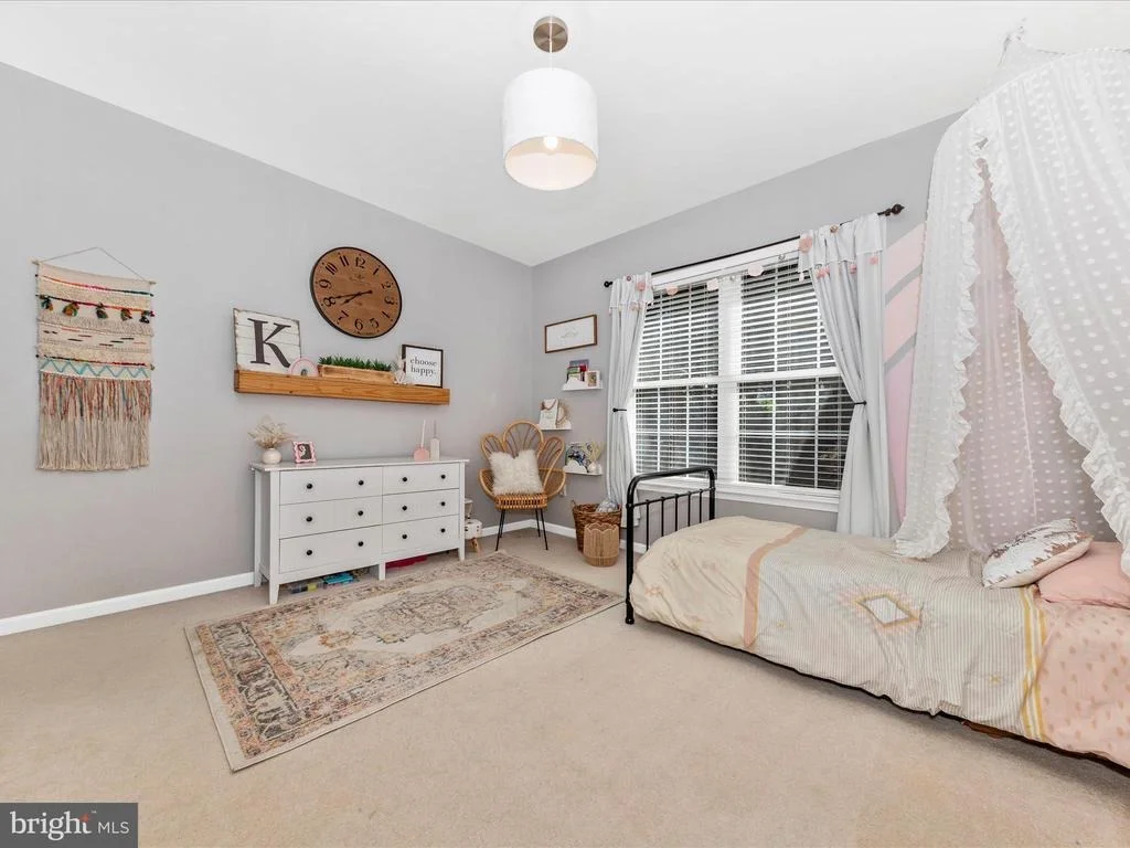 Photo of 84 GORDON DRIVE