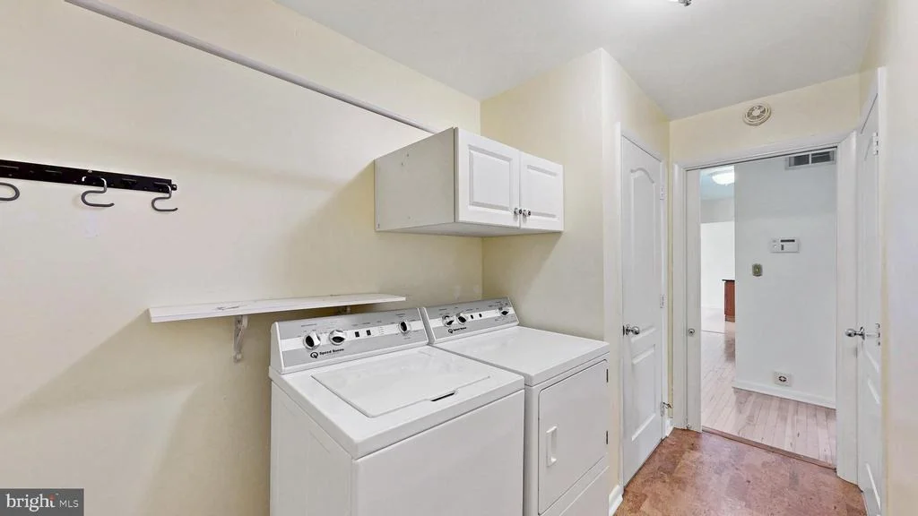 Photo of 45 W FAIRFIELD DRIVE