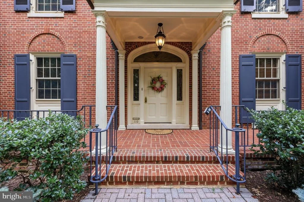 Photo of 310 UPPER COLLEGE TERRACE