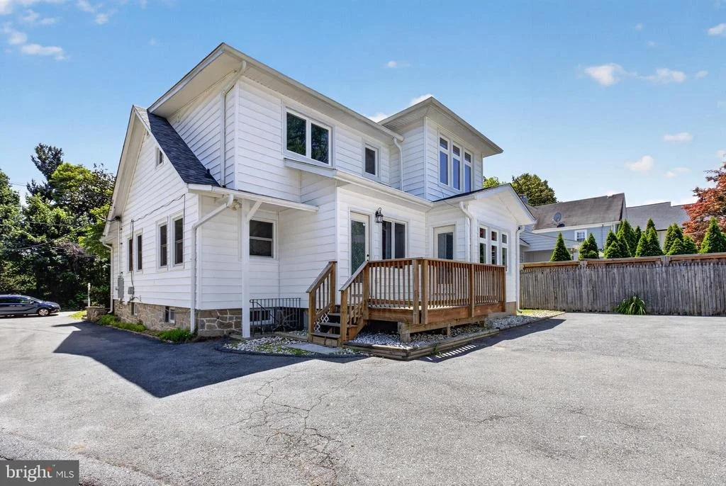 Photo of 4415 BRADLEY LANE