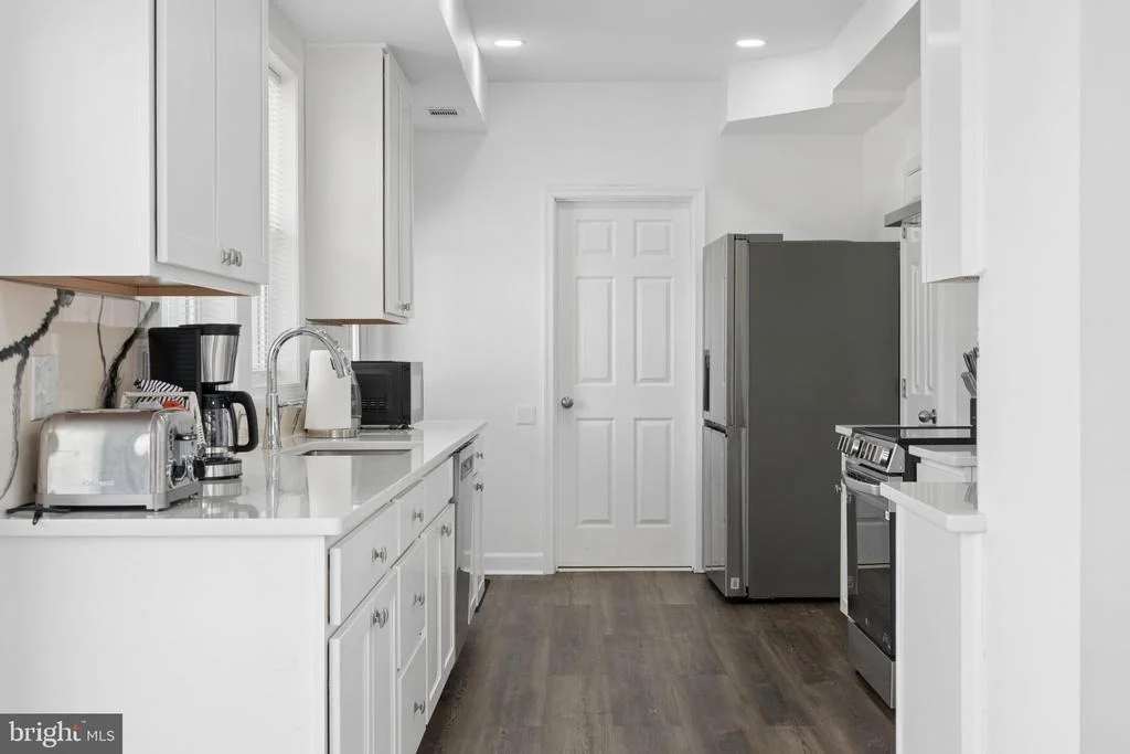 Photo of 456 DEALE ROAD