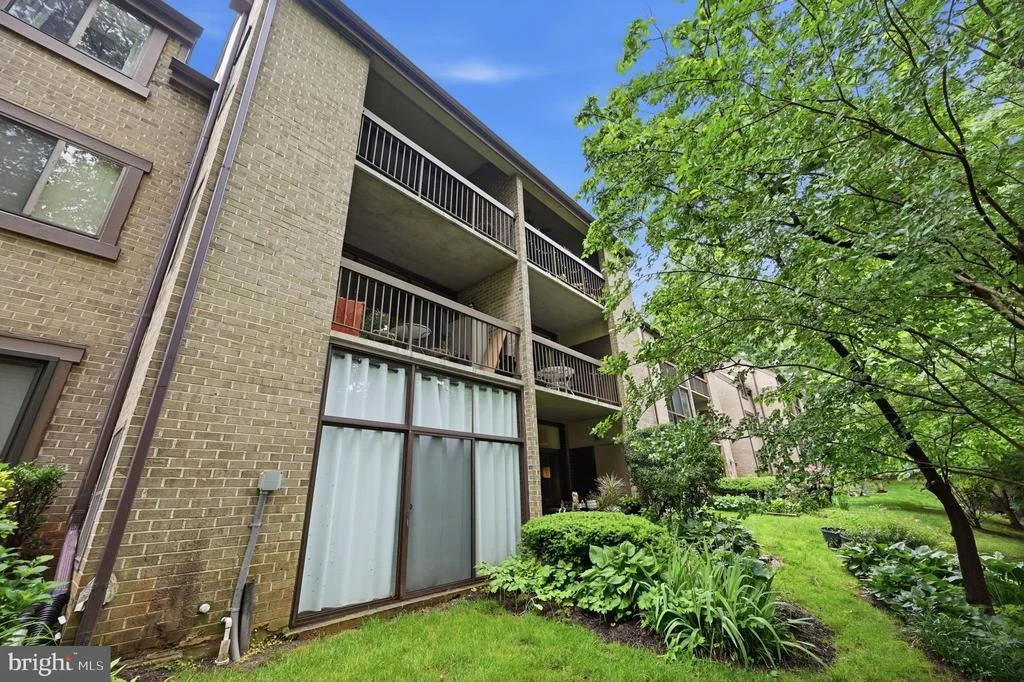 Photo of Unit C at 1659 PARKCREST CIRCLE