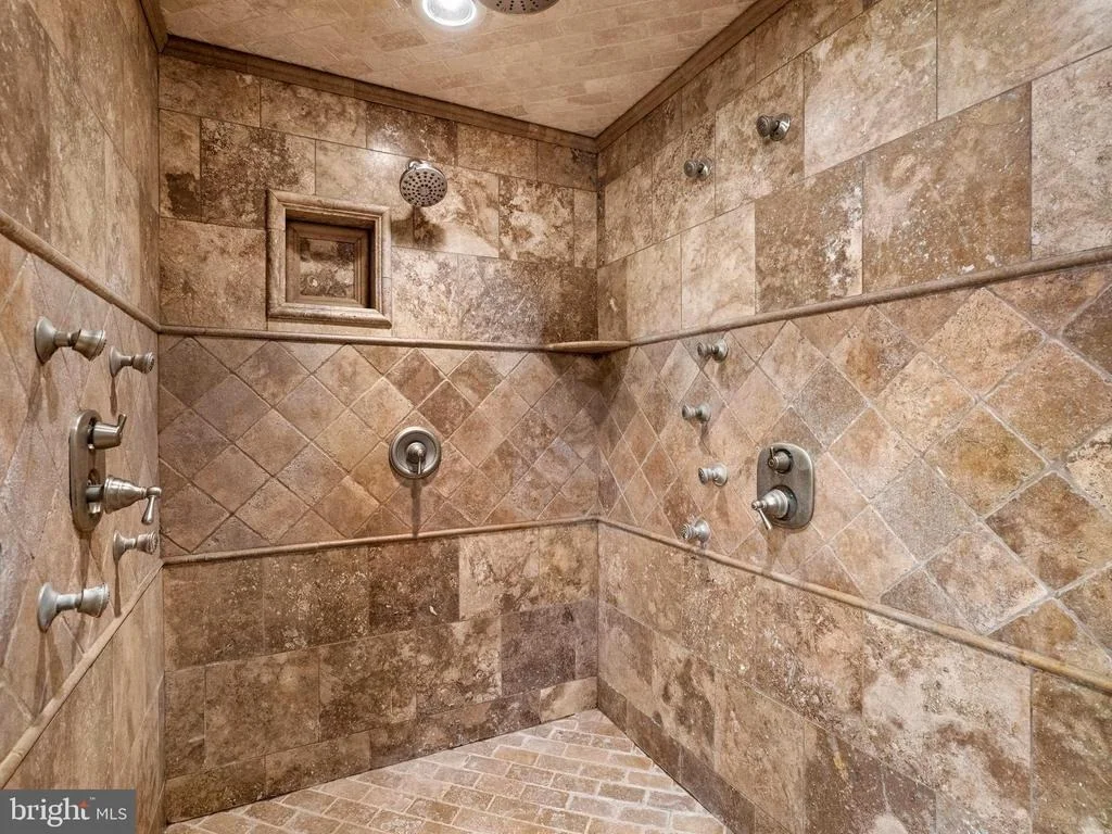 Photo of 955 STAYMAN DRIVE