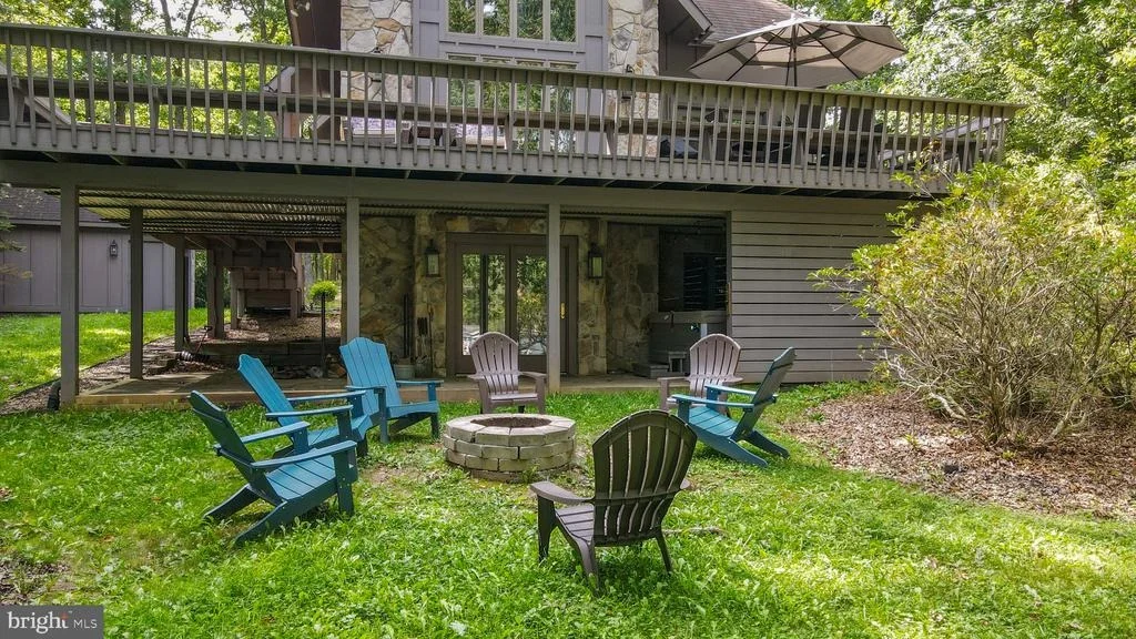 Photo of 925 PINE TREE POINT ROAD