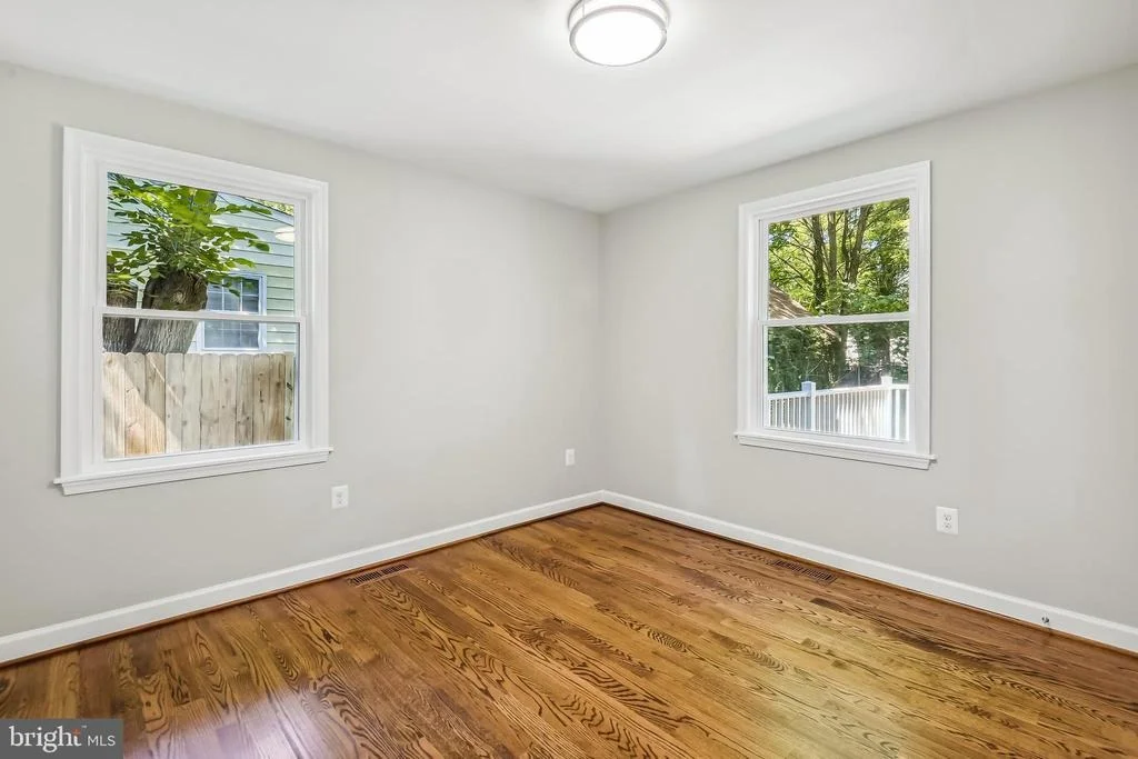 Photo of 3033 WAYNE ROAD