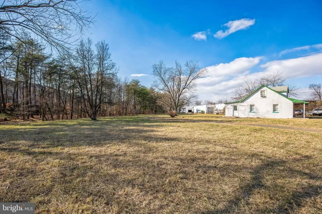 Photo of 9025 DARCY ROAD