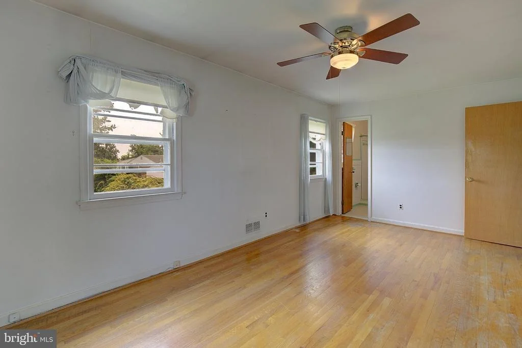 Photo of 5907 BEDFORD LANE