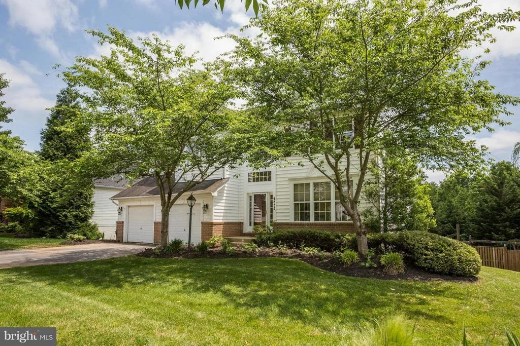 Photo of 4832 BROOM DRIVE