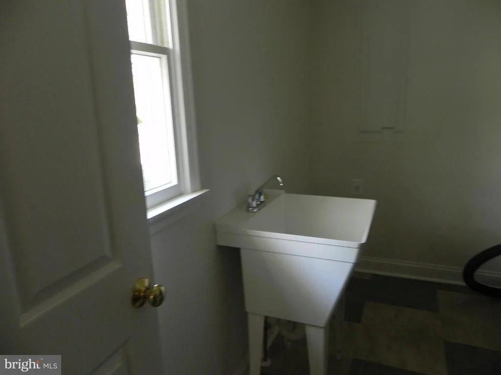 Photo of 4011 MIDLAND ROAD