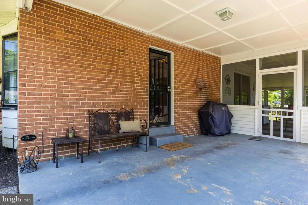 Photo of 6937 NASHVILLE ROAD