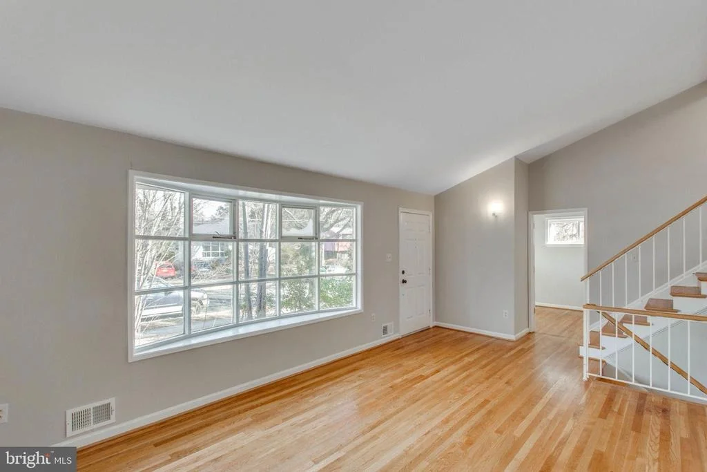 Photo of 10409 FOREST AVENUE