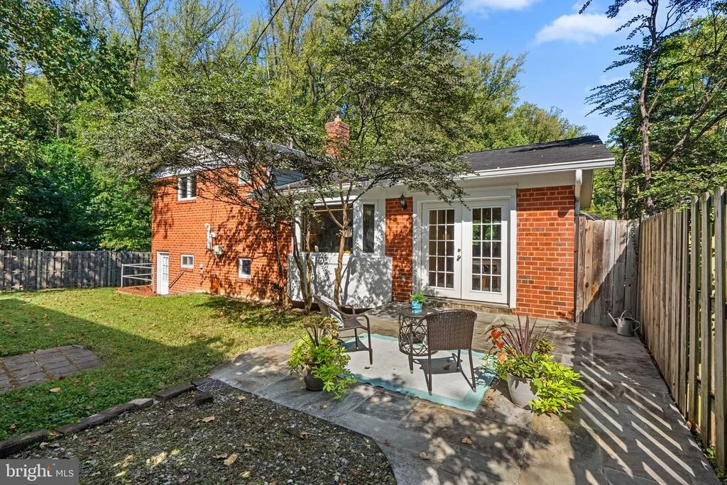 Photo of 8810 SPRING VALLEY ROAD