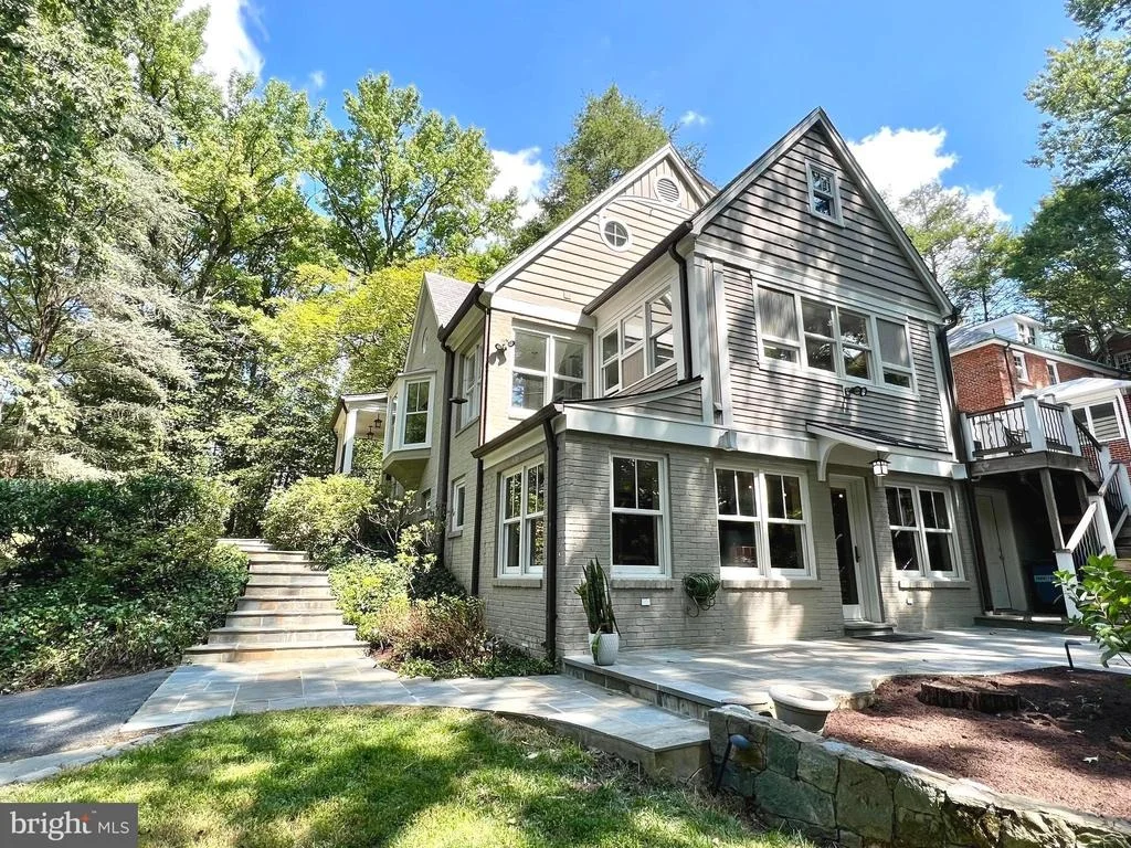Photo of 1118 DALE DRIVE