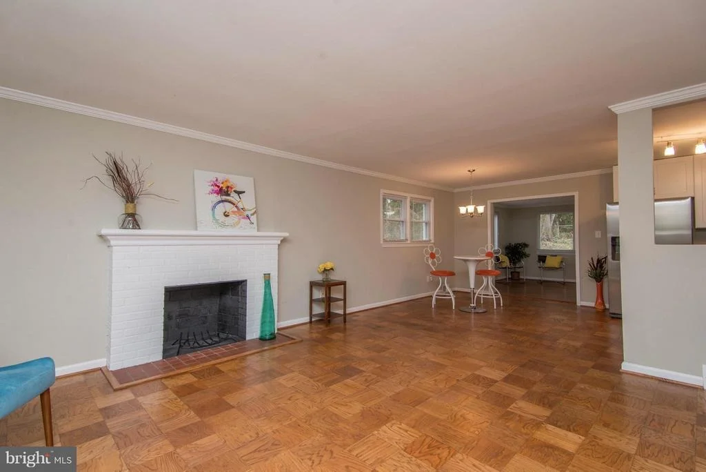 Photo of 7524 JERVIS STREET