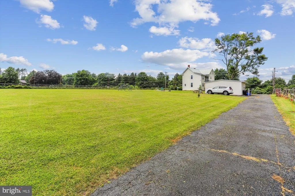 Photo of 6000 OLNEY LAYTONSVILLE ROAD