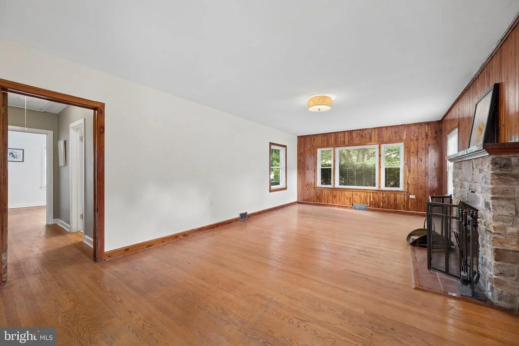 Photo of 8995 HAMBURG ROAD