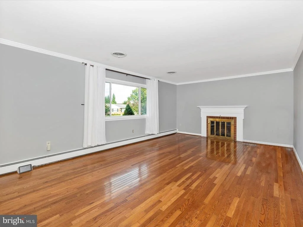 Photo of 7 FAIRVIEW AVENUE