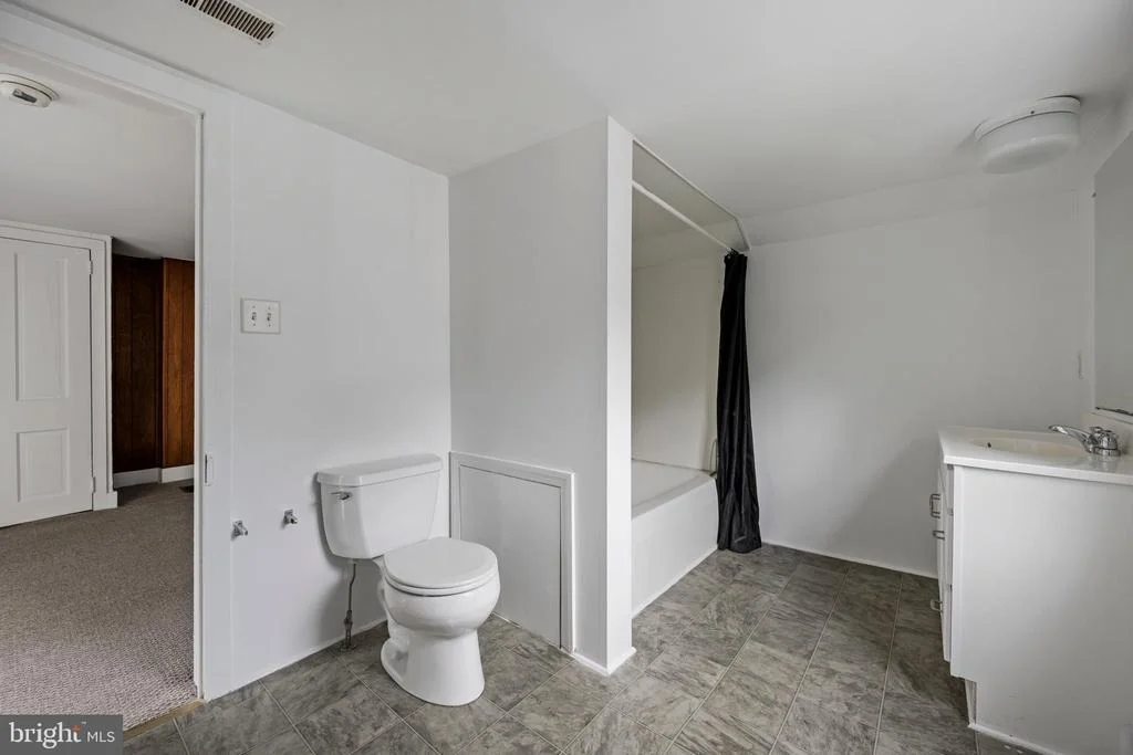 Photo of 305 WALNUT STREET