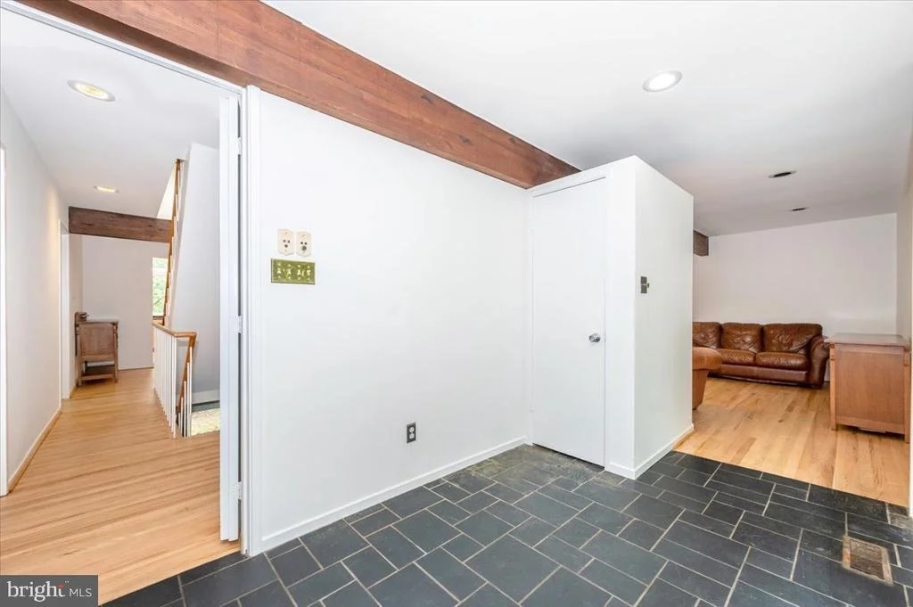 Photo of 9441 HOLBROOK