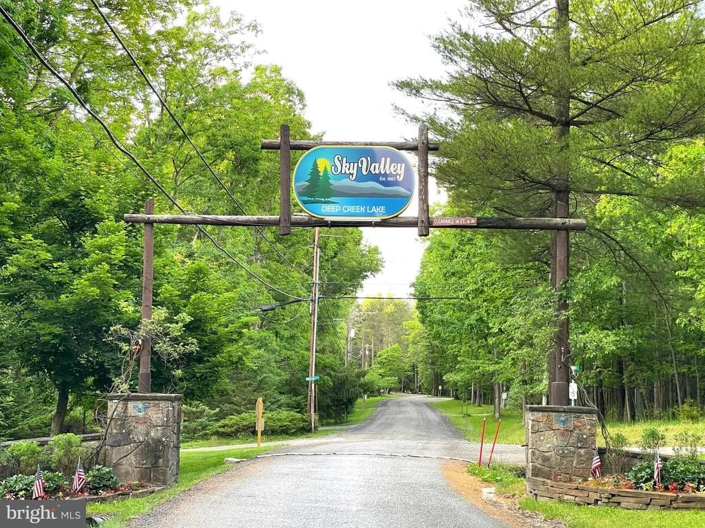 Photo of 185 HIDDEN VALLEY LANE
