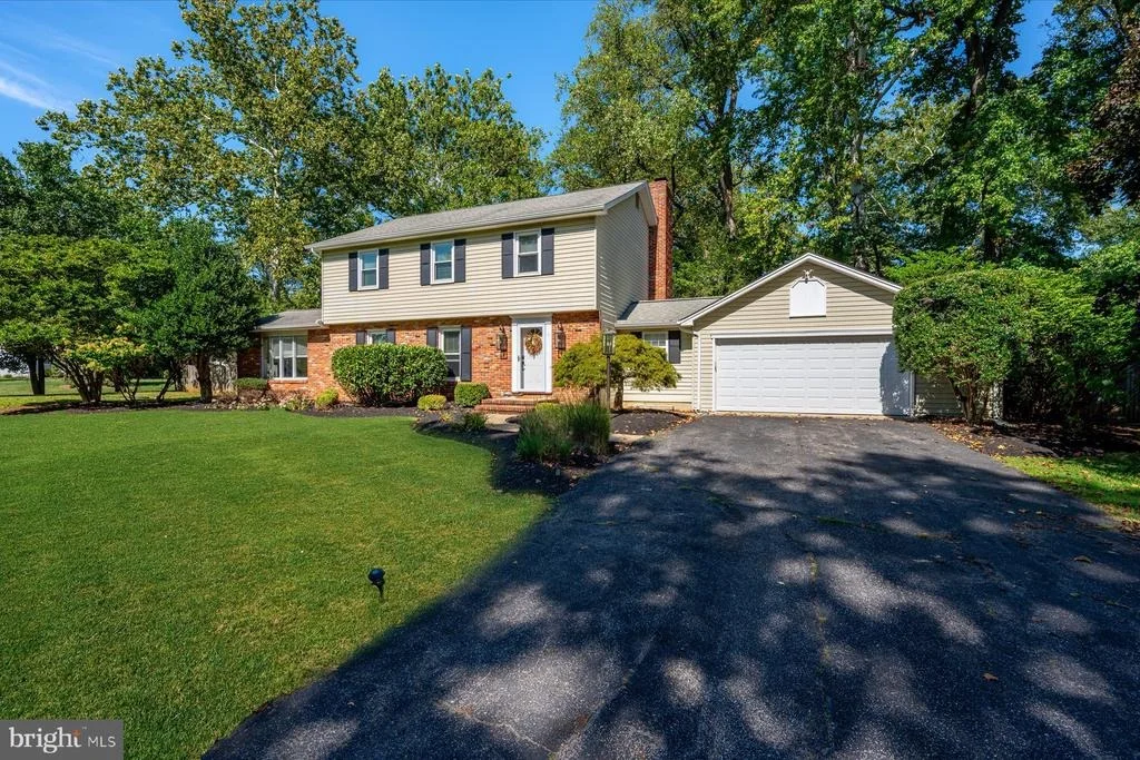 Photo of 12 WILLOW SPRING DRIVE
