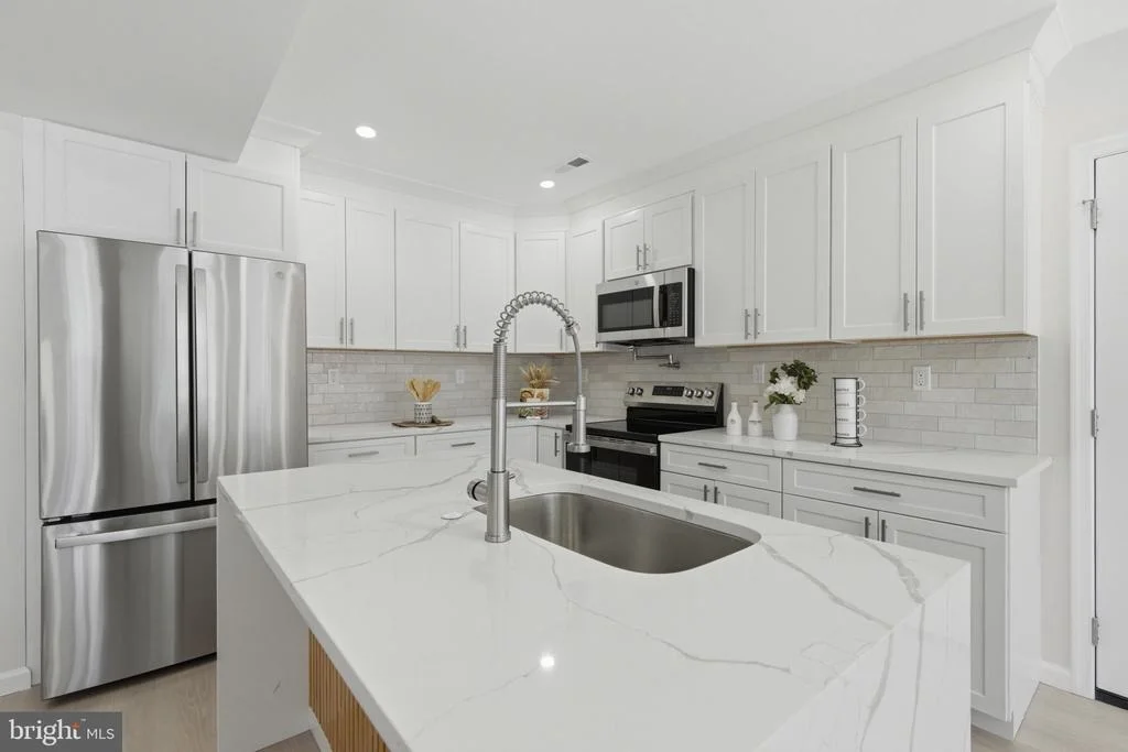 Photo of 3236 GEORGE STREET
